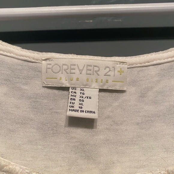 Long Sleeved Lace Top - Picture 2 of 2